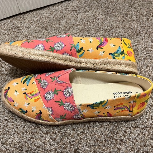 Toms Pink and Orange Espadrilles Vibrant Floral Slip-On - Picture 6 of 8